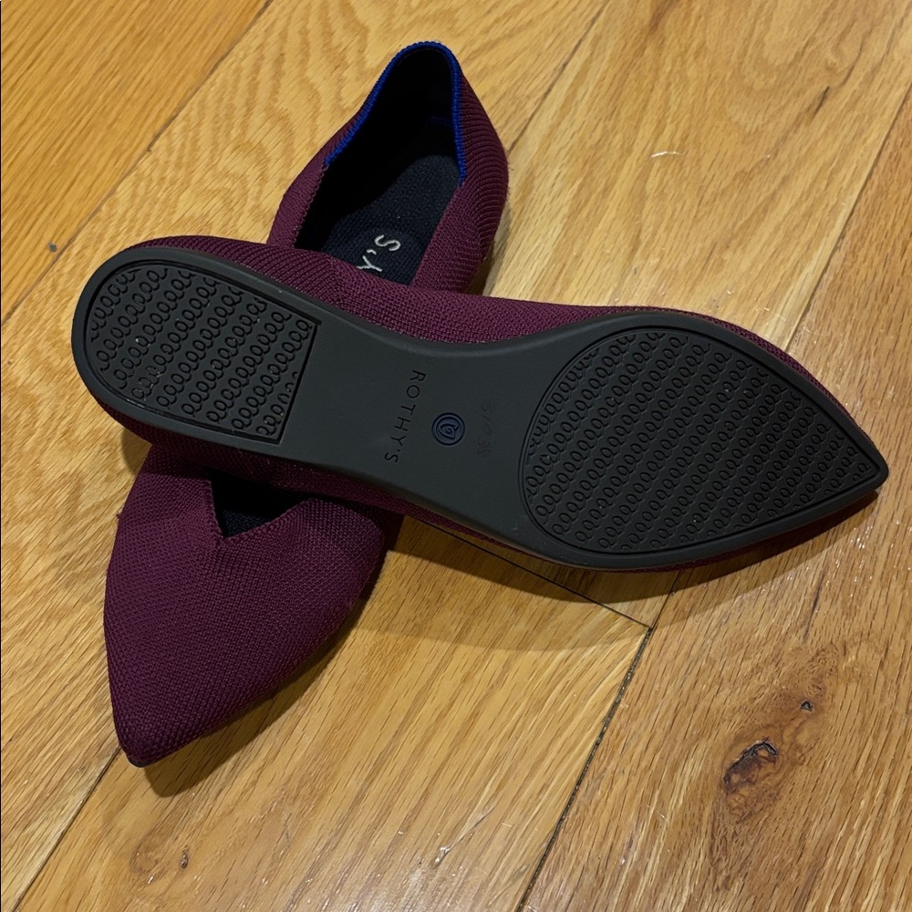 Rothy’s The Point flats in Cabernet Sz 7.5 - Picture 5 of 12
